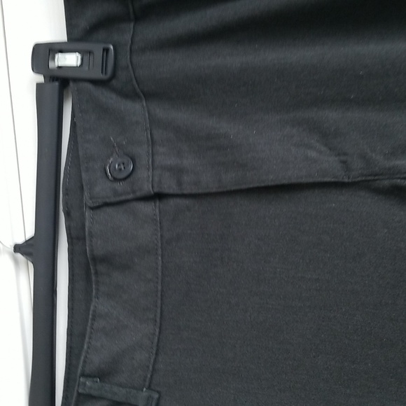 Lee Relaxed Fit Mid Rise Straight Fit Pants - Picture 5 of 15